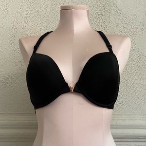 Victoria’s Secret Black Padded Bra 34DD🕷